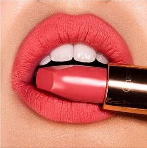 Charlotte Tilsbury Sexy Sienna NEW